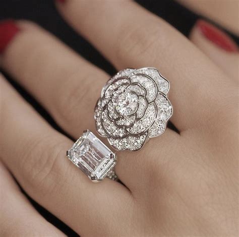 camelia crush chanel|Chanel camelia high jewelry.